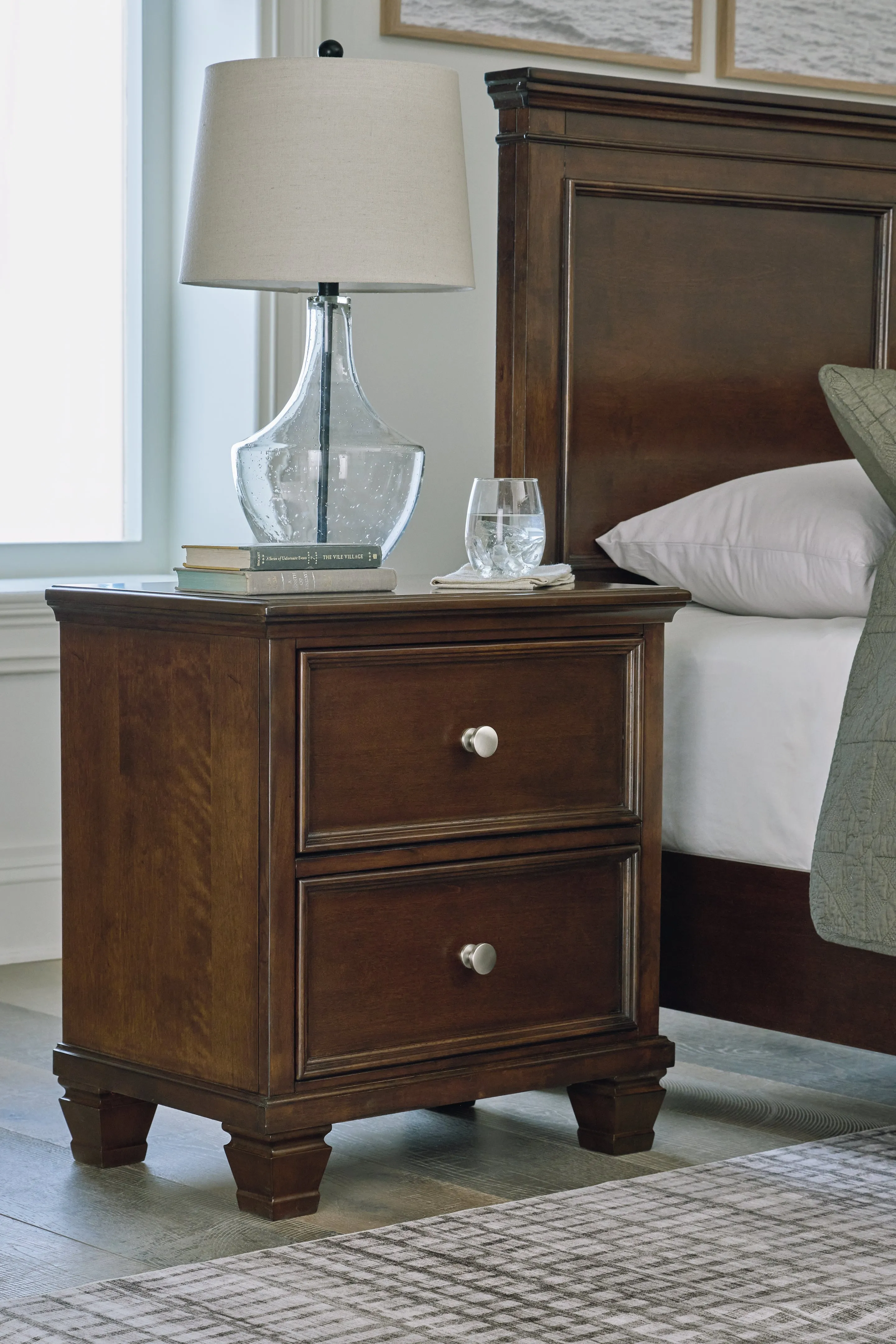 Danabrin Queen Panel Bed with Mirrored Dresser and 2 Nightstands in Brown