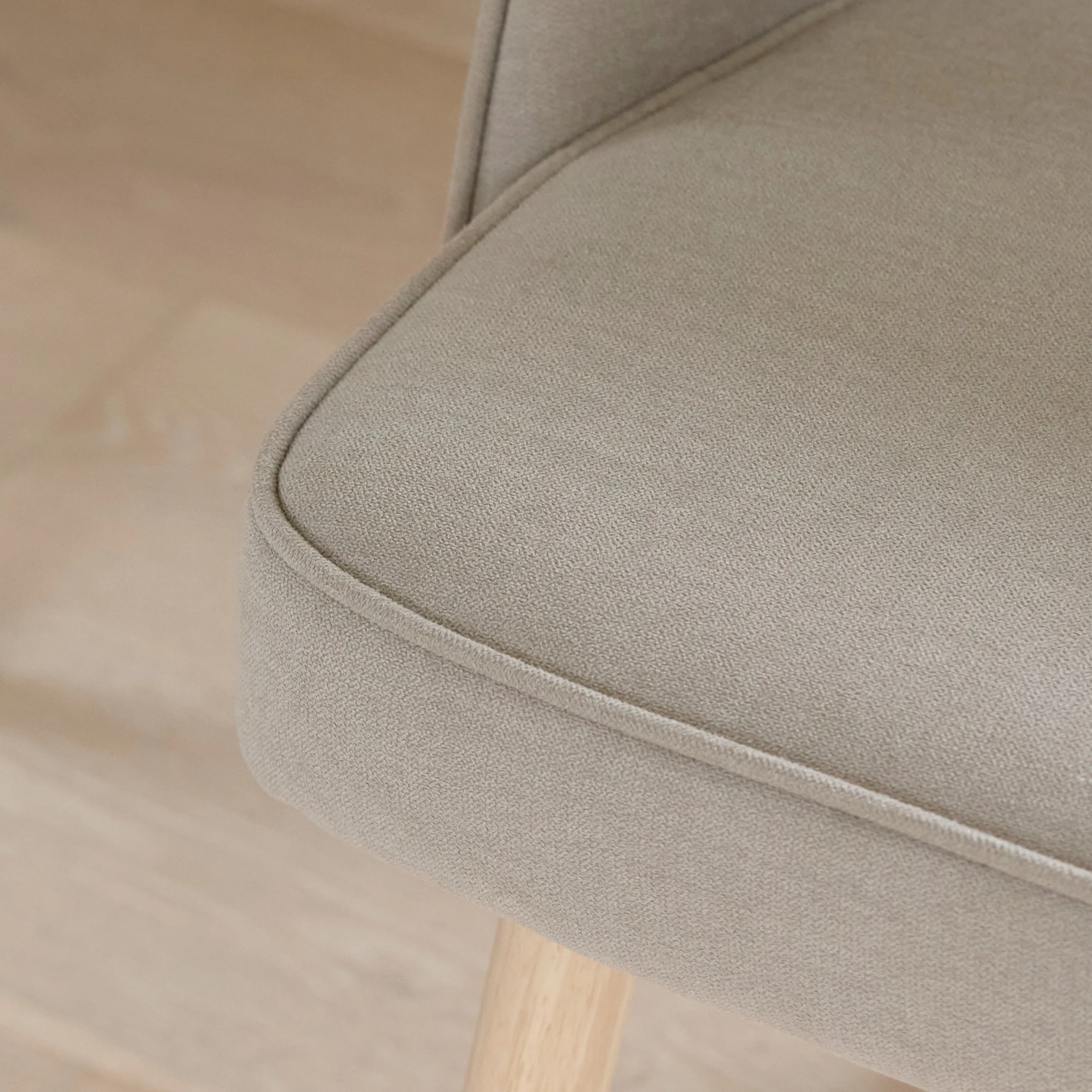 Outlet - Marilyn Dining Chairs - Set of 2 - Soft Beige with Whitewash Oak Legs