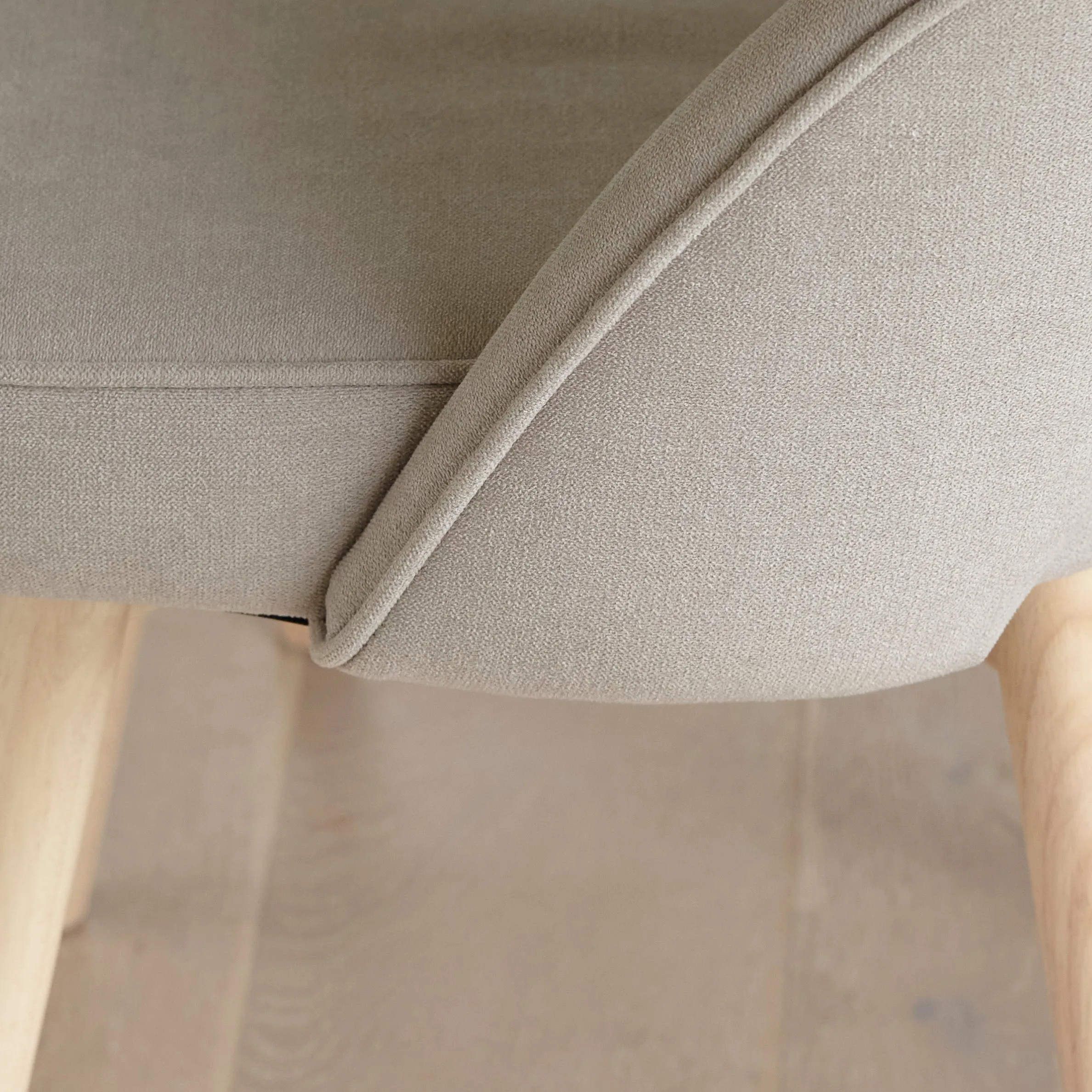 Outlet - Marilyn Dining Chairs - Set of 2 - Soft Beige with Whitewash Oak Legs