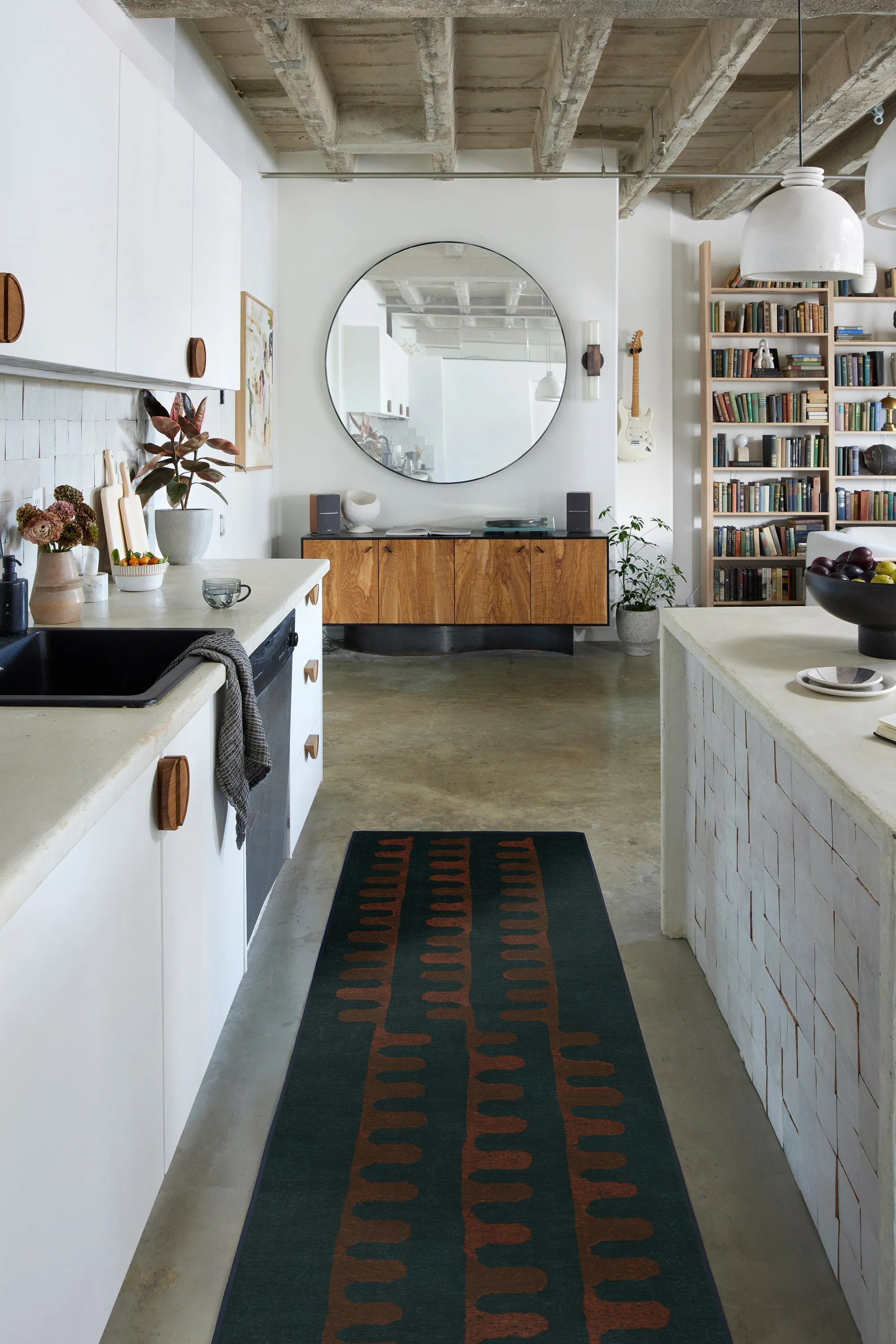 Veza Midnight & Coral Tufted Rug